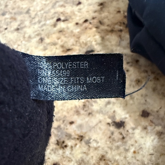 Thinsulate Insulation 40 gram youth black snow ski mittens - Picture 3 of 3